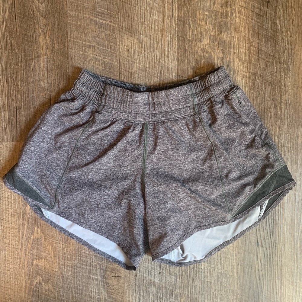 Lululemon Hotty Hot shorts 4”